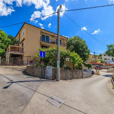 Car * Crikvenica