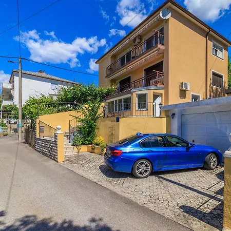 Car * Crikvenica